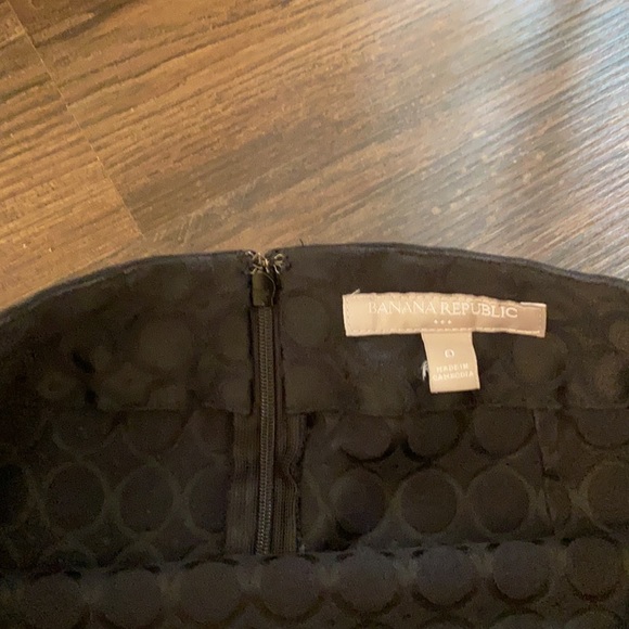 Banana Republic Pencil Skirt: Size 0 - Picture 3 of 8